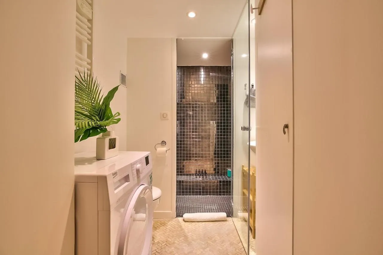 New Stunning 4 Bdrs Apt, With Ac - Le Marais דירה